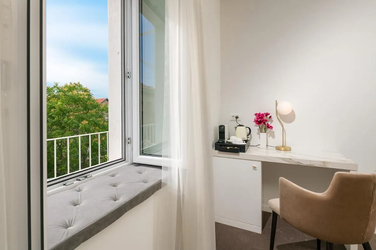 **** Guest house Flos Luxury Rooms Split Croatia